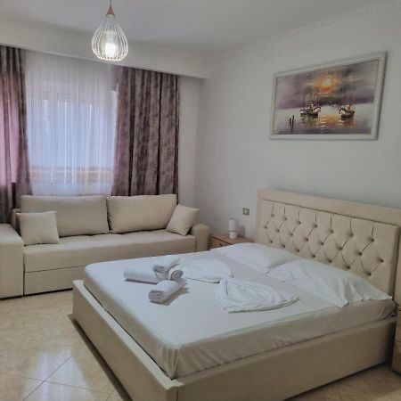 My Holiday House Hotel Durrës Eksteriør billede