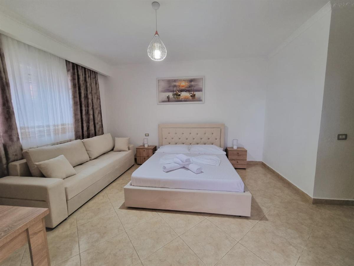 My Holiday House Hotel Durrës Eksteriør billede