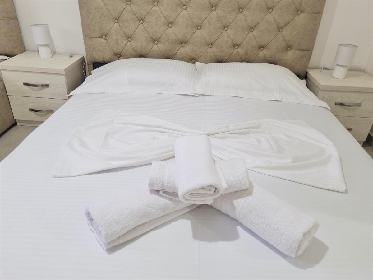 My Holiday House Hotel Durrës Eksteriør billede