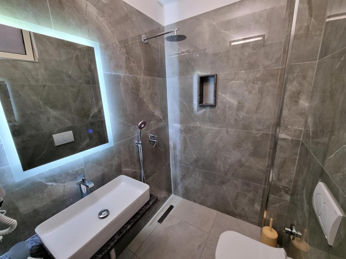 My Holiday House Hotel Durrës Eksteriør billede