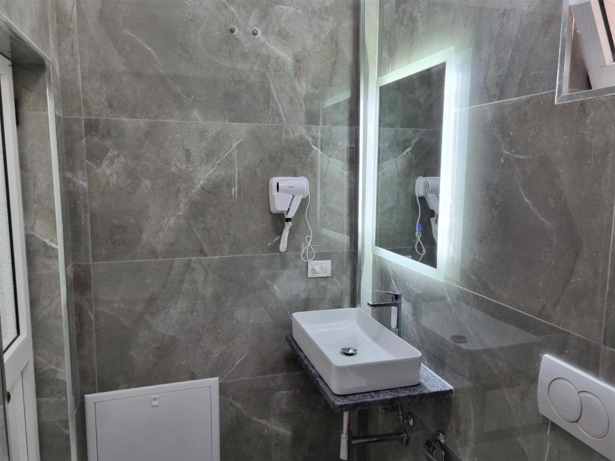 My Holiday House Hotel Durrës Eksteriør billede