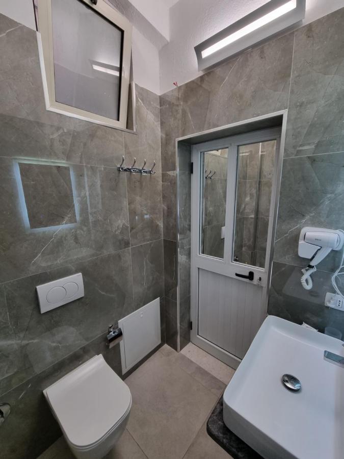 My Holiday House Hotel Durrës Eksteriør billede
