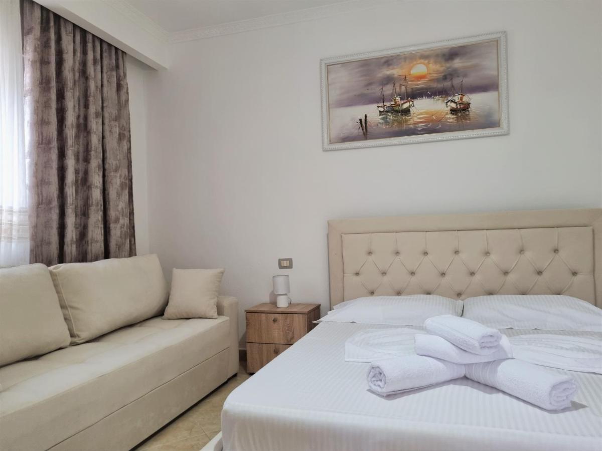 My Holiday House Hotel Durrës Eksteriør billede